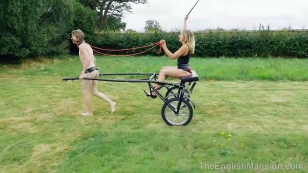 Goddess Anastaxia - Racing and whipping