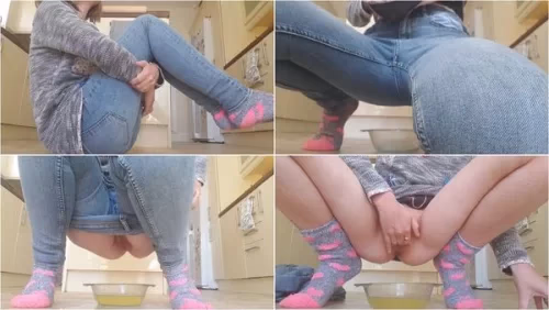 Sydney Harwin - The Pee Experiments | Extreme Video