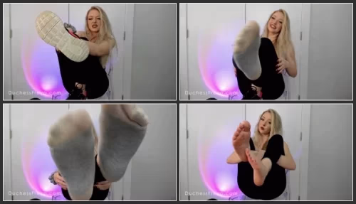 Dirty Sweaty Feet Worship
