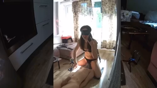 Suck Mistress Anna's Shit Out