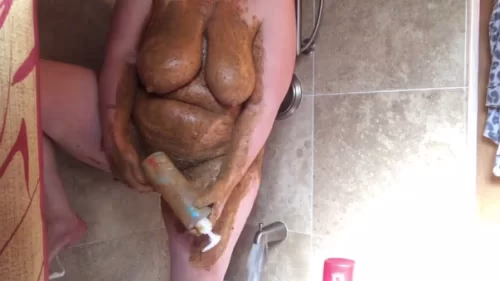 Smearing Allura's Shit And Masturbating With Bottle