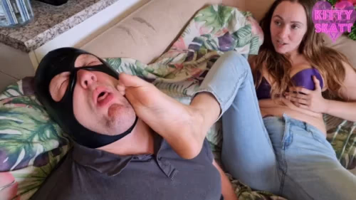 Kitty Skatt's Messy shitty jeans for slave