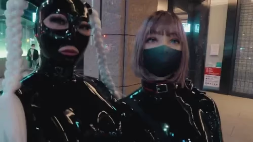 Mizuki Yuho's latex walk in Ginza at night part 2