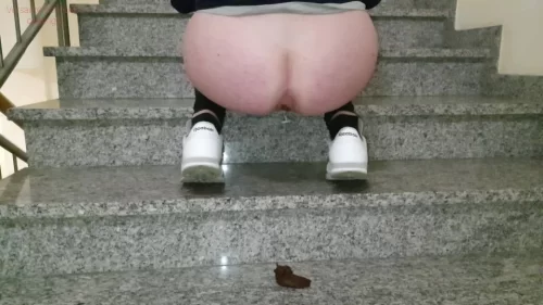 P00girl - Pooped into the public stairwell