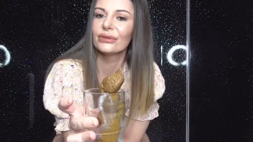 Princess Cheryl - Shit smoothie | Scat Video