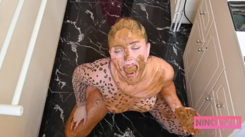 Ninounini - Eating Shit In The Family Bathroom | Scat Video