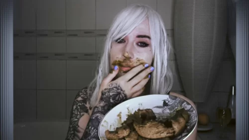 SweetBettyParlour - Mega XXL Shit Eating | Scat Video