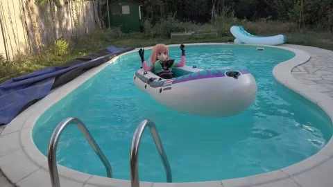 Kigurumi Luka - Deflating a boat with latex | Fetish Video