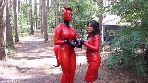 Miss Fetilicious - Pony play fun | Latex Video