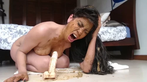 Veronica Passi - Shit delicatessen swallow | Extreme Video