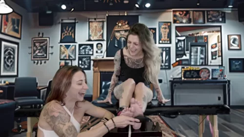 Summer Raez - Tattoo Payment Tickle Time | Soles Video