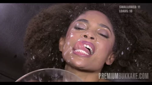 Luna Corazon - Bukkake Champion Swallows 25 Loads | Cum Play Video