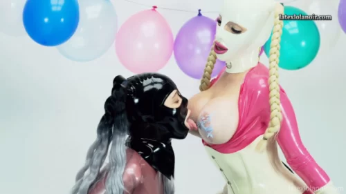 Lola Noir - Kinky Birthday | PVC Video