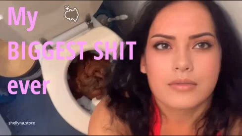 Natalia Mendes - Biggest turd ever | Poop Video