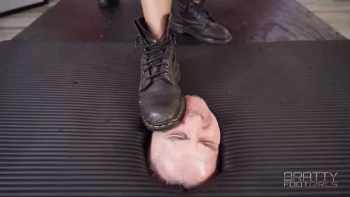 Catalina - Facebox Of Horror Feet | Soles Video