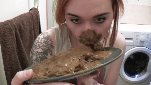 SweetBettyParlour - Diving in the Ocean of shit | Poop Video