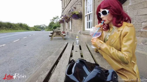 LatexRapture - Mrs Seams visits the UK Part 3 | Shiny Clothes Video
